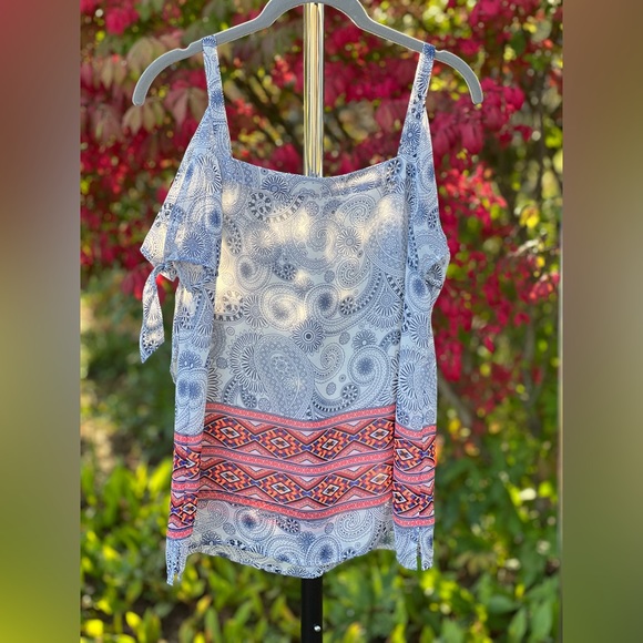 Skies Are Blue Tops - Skies are Blue Printed Women’s top NEW